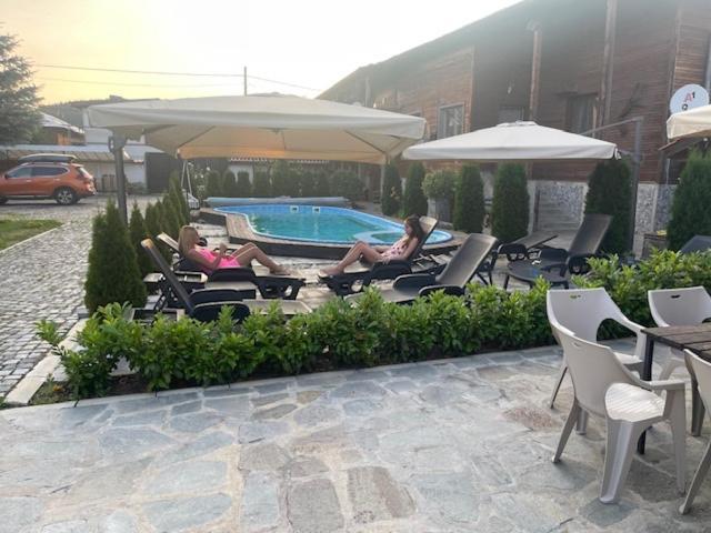 Villa Le Cinema Shiroki Dol Zewnętrze zdjęcie