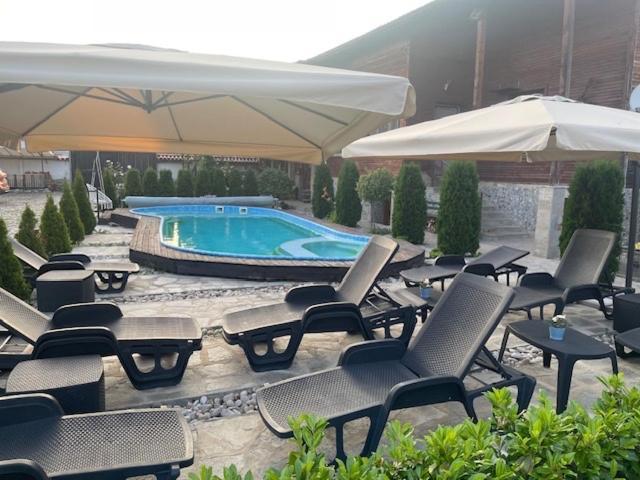 Villa Le Cinema Shiroki Dol Zewnętrze zdjęcie