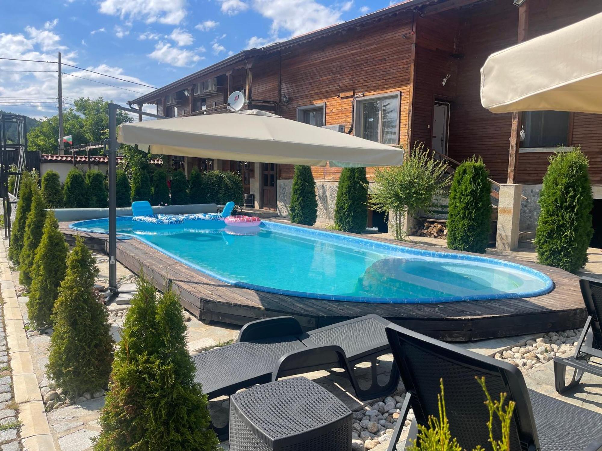 Villa Le Cinema Shiroki Dol Zewnętrze zdjęcie